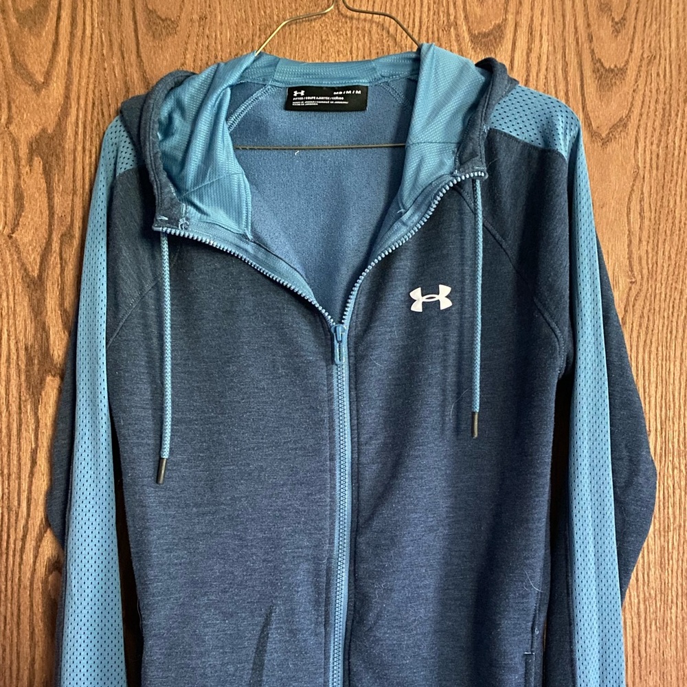 Under armor size medium fitted zip up hoodie
